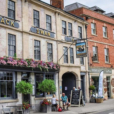 The Black Swan Inn ディバイザス エクステリア 写真